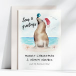 Seal Santa Seas & Hälsning Kustjul<br><div class="desc">Skicka ditt varmaste helgdag med det här temakortet för kustjulen med en "Seas & Hälsning Caption och en vattenfärgsäl Santa på stranden,  och balansera på ett ornament på näsan. Anpassa hälsning och namnteckning en linje för ett kort av ett slag. Art av KL Lagrar.</div>