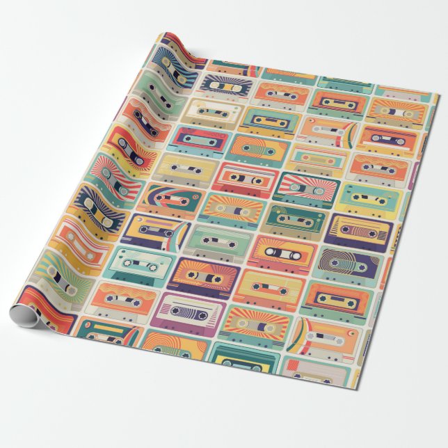 Seamless pattern with audio cassette tapes in a re presentpapper (Utrullad)