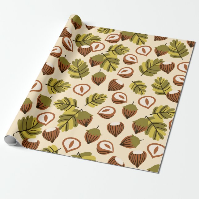 Seamless pattern with hazelnut leaves and acorns. presentpapper (Utrullad)