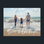 Seas & Hälsning Family Florida Beach Photo Helg Vykort<br><div class="desc">Kustjulens vykort i ett modernt foto av "Seas & Hälsning" som är perfekt för din familjs strandfoto. Lägg till fotot på framsidan och returadressen och hälsning på baksidan.</div>