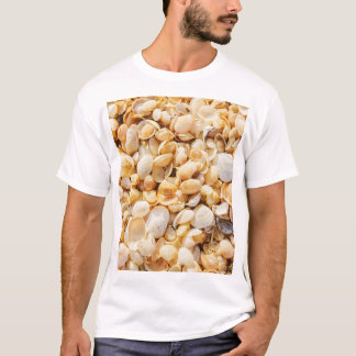 Seashell texturerade sommarstrandbakgrund. t shirt