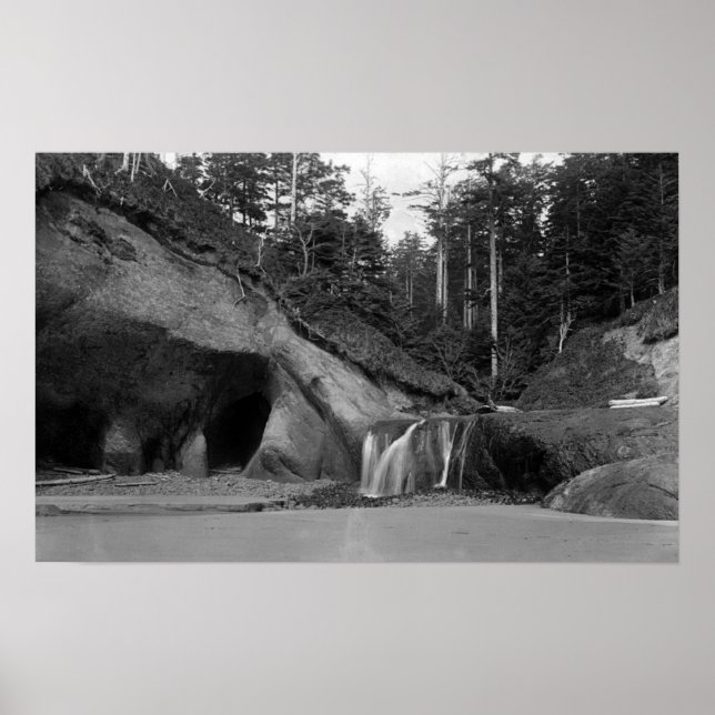 Seaside, Oregon Waterfall nära Hug Point Poster (Framsidan)