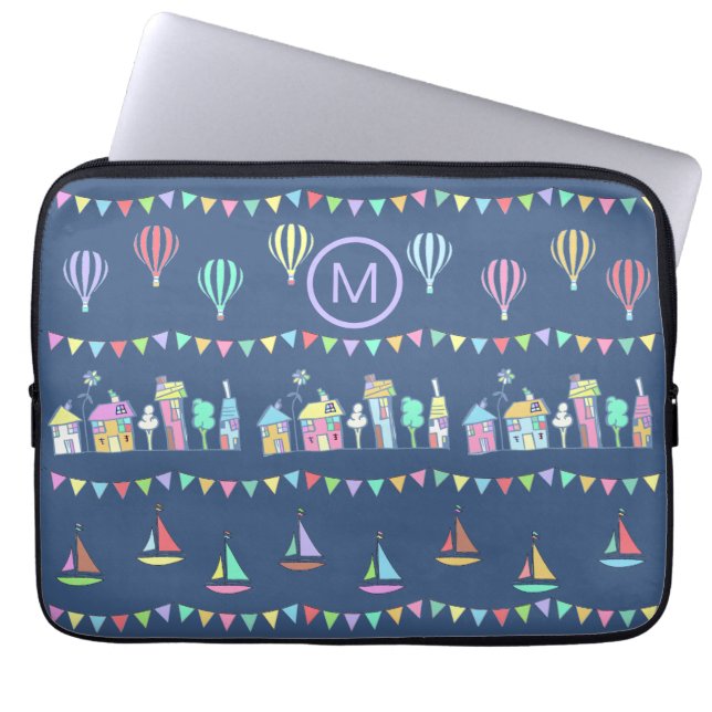 Seaside Town Sail Boats and Bunting Monogram Laptop Fodral (Framsidan)