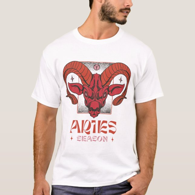 Seasonal Aries Ram Head in Red Line Art T Shirt (Framsida)