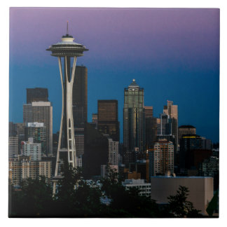 Seattle arkitektur under den purpurfärgade himmlen kakelplatta