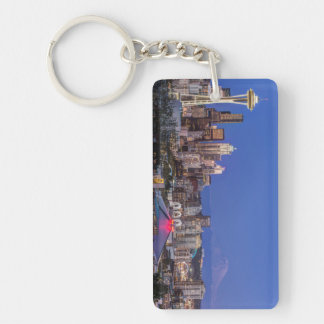 Seattle, Downtown och Mt. Rainier i skymningen
