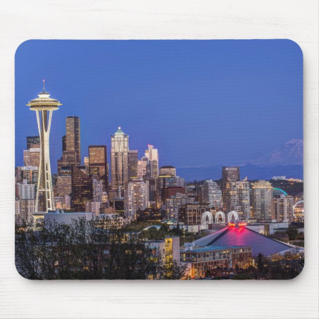 Seattle, Downtown och Mt. Rainier i skymningen Musmatta (Framsidan)