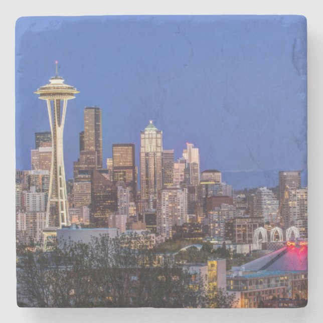 Seattle, Downtown och Mt. Rainier i skymningen Stenunderlägg (Framsidan)