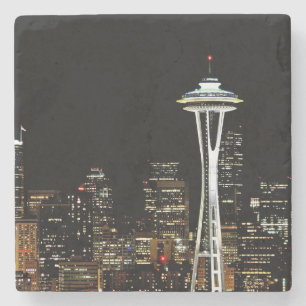 Seattle horisont på natten, med utrymmevisaren underlägg sten