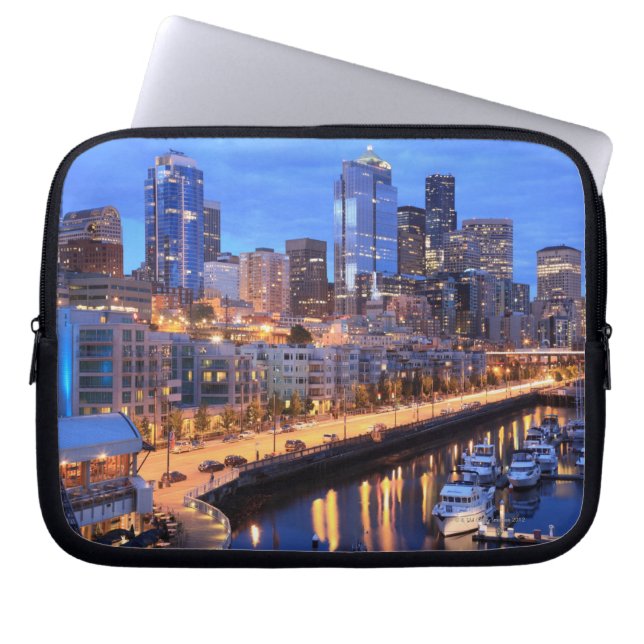 Seattle skyline and harbor, Washington State Laptop Fodral (Framsidan)