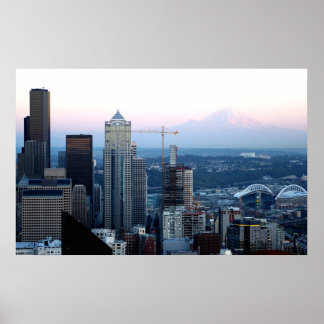 Seattle Skyline med Mt. Rainier Poster