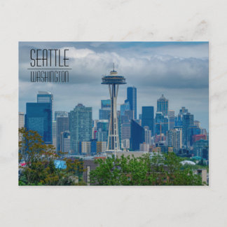 Seattle Skyline med Space Nål som håller på att re Vykort