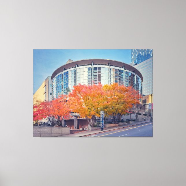 Seattle's Benaroya Hall in Autumn Canvastryck (Framsida)