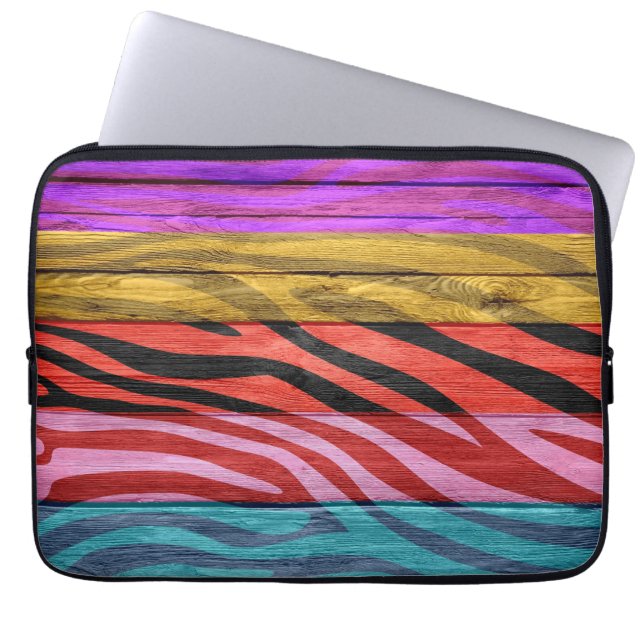 Sebratryck på trä #12 laptop sleeve (Framsidan)