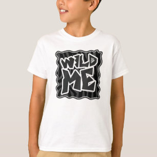 Sebravild mig som är svart och som är grå t-shirt