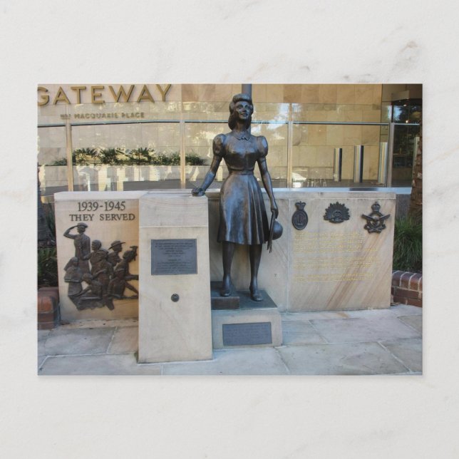 Second World War Servicewomen's Memorial Postcard Vykort (Framsida)