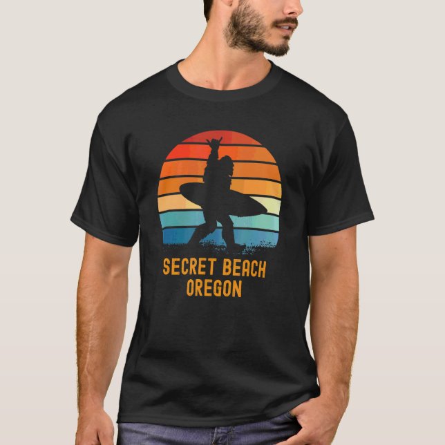Secret Beach Oregon Sasquatch Souvenir T Shirt (Framsida)