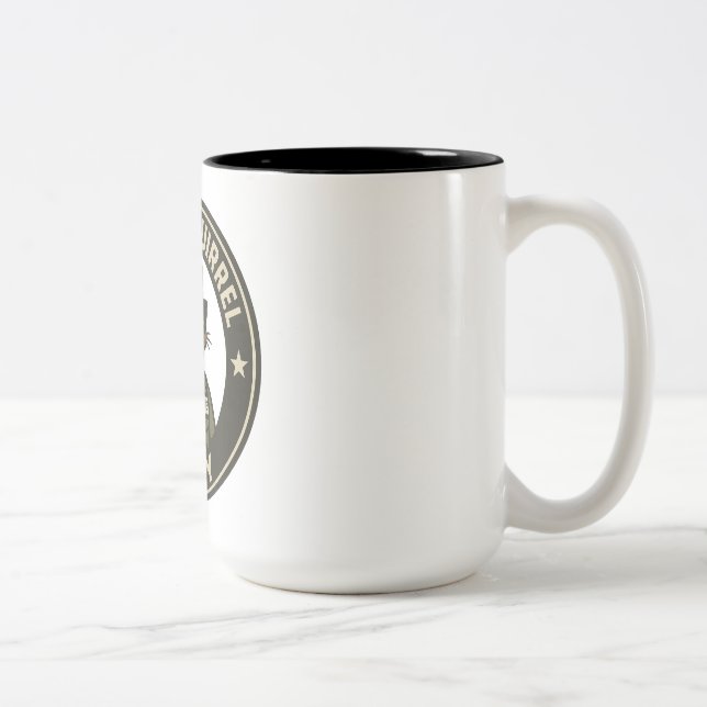 Secret Squirrel Army Mugg (Höger)