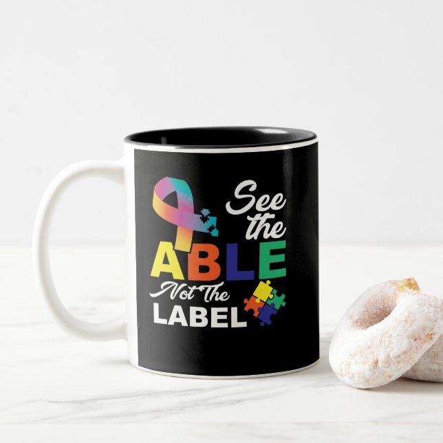 See the Able Not The Label Cute Autism Awareness Två-Tonad Mugg (Med munk)