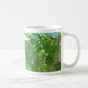 Seedless druvor för söt och saftig vit kaffemugg