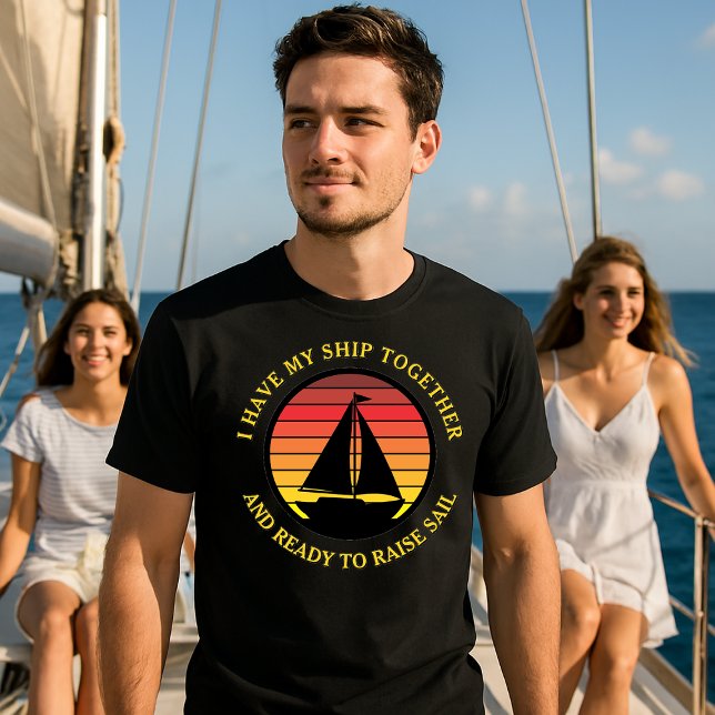 Segelbane- och Retro Sunset-segelmall T Shirt (Skapare uppladdad)