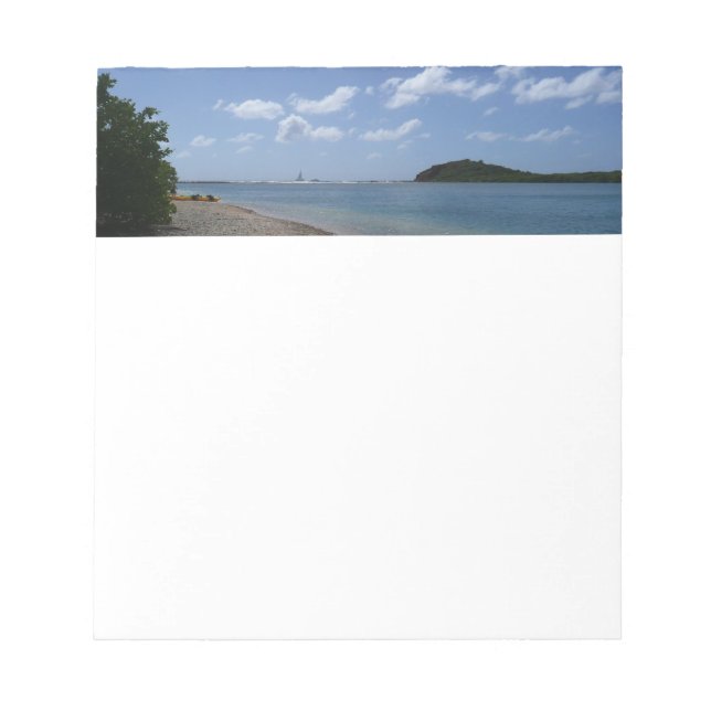 Segelbåt i Avstånd på St. Thomas Anteckningsblock (Framsida)