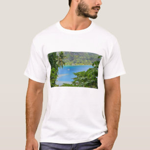 Segelbåt i Raiateas tropiska paradis T Shirt