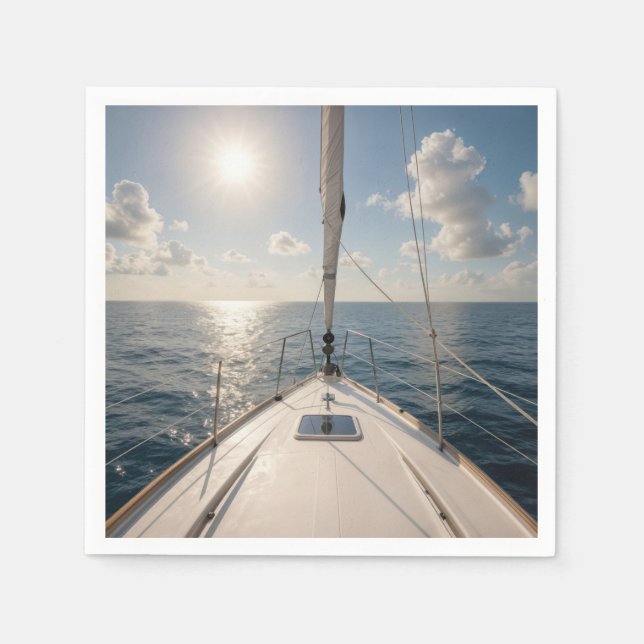 Segelbåt på lugnt havsvatten pappersservett (Framsidan)