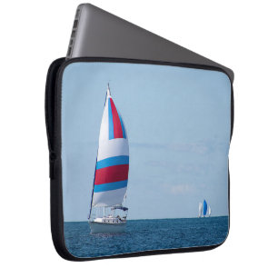 Segelbåt Regatta vid Sjö Michigan Laptop Fodral