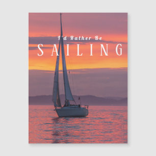 Segelbåt Sunset Orange Guld Lila Himmel, vit text