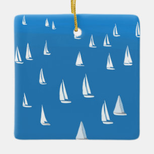 Segelbåtar i djupa blåhavet - Regatta Sailcraft Julgransprydnad Keramik