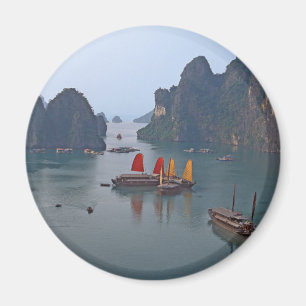 Segelbåtar i Ha Long Bay - Vietnam, Asien Magnet