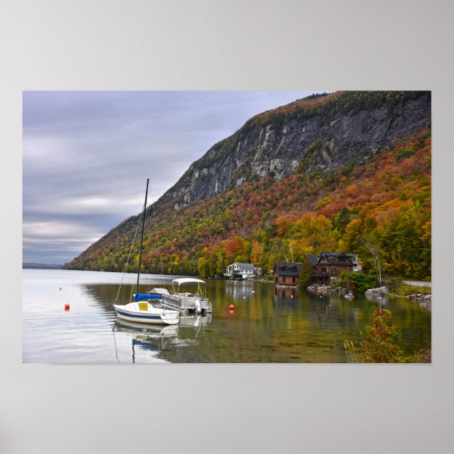 Segelbåtar i vila på Lake Willoughby, Vermont Poster (Framsidan)