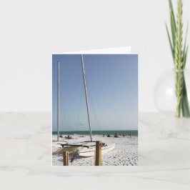 Segelbåtar på Beach-blankokortet Kort
