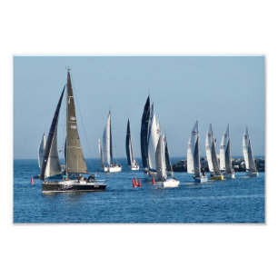 Segelbåtar som går in i kanalen. Marina Del Rey, C Fototryck