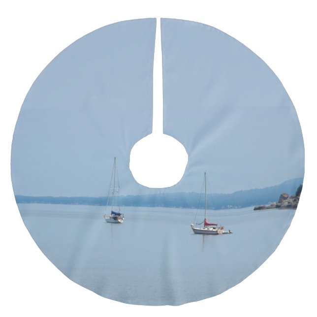 Segelbåtar vid floden julgransmatta borstad polyester (Framsidan)