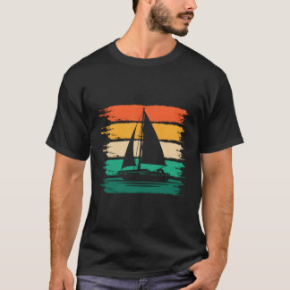 Segelbåtssegelbåtar vid Segelbåt T Shirt