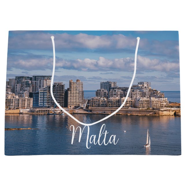 Segemhamn och skyscraper på Malta (Framsidan)