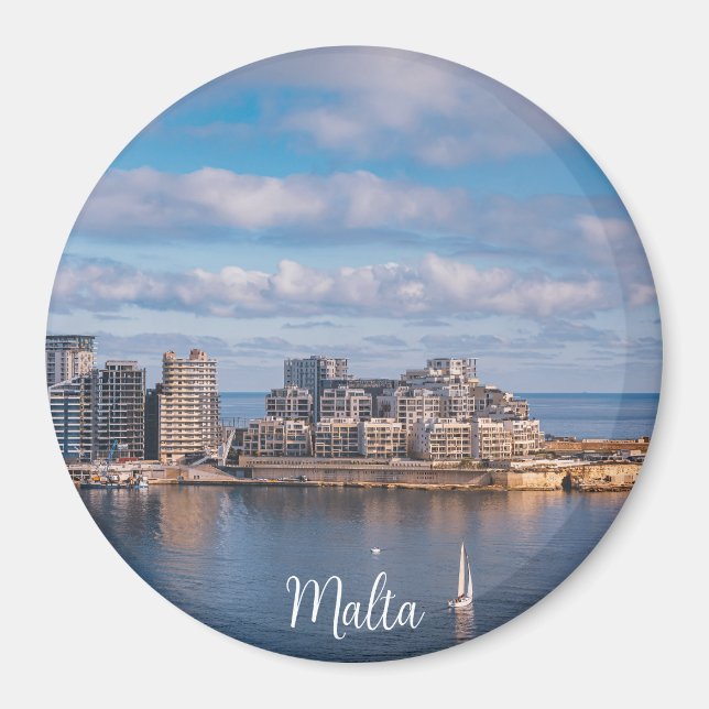 Segemhamn och skyscraper på Malta Magnet (Framsidan)