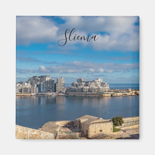 Segemhamn och skyscraper på Malta Magnet (Framsidan)