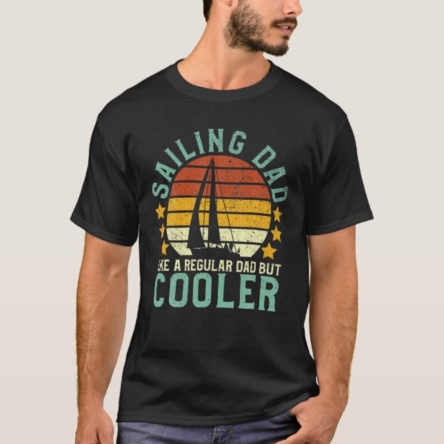 Seger Pappa som en vanlig segelbåt Fars dag S T Shirt (Framsida)