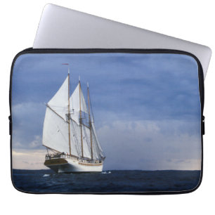 Segla frakten på Östersjön Laptop Sleeve