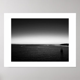 Segling från Harbour Sunset Black and White Poster