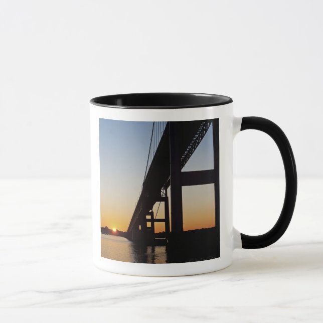 Segling och lämnar Newport Rhode Island Mugg (Höger)