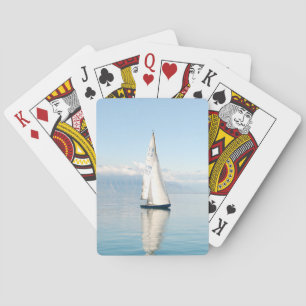 Segling på en Lugn Spegel-liknande havsvik Casinokort