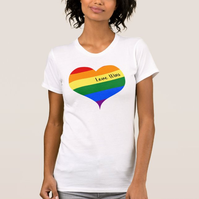 Segrar för regnbågehjärtakärlek t shirt (Framsida)
