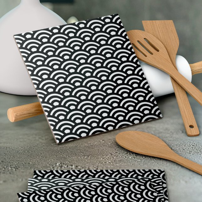 Seigaiha, Waves, Japanese, Black and White Kakelplatta (Skapare uppladdad)