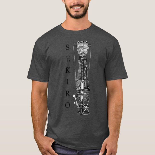 Sekiro wolf arm retro family t shirt (Framsida)