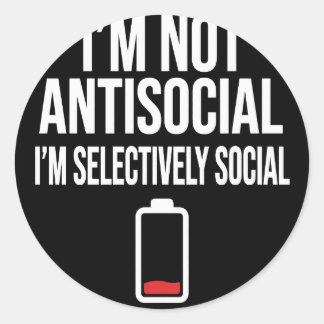 Selektivt Socialt Roligt Introvert T-Shirt - Låg P Runt Klistermärke
