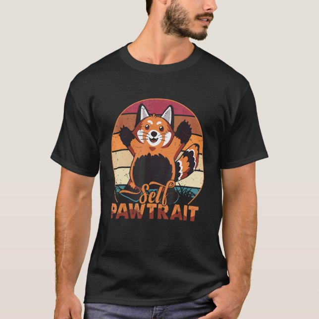 Self Pawtrait Cute Red Panda Adsible Bear T Shirt (Framsida)